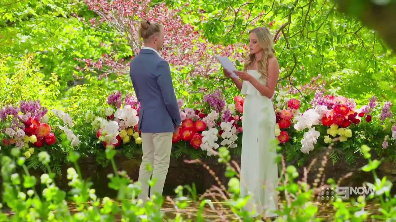 What does Lyndall do in the MAFS final vows?